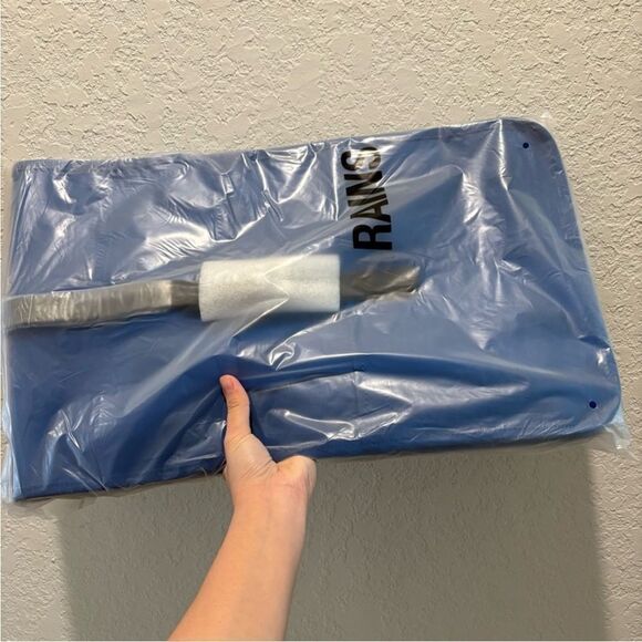 Rains Waves Waterproof Backpack W3 With Secure Buckle Closure NWT - Picture 3 of 11